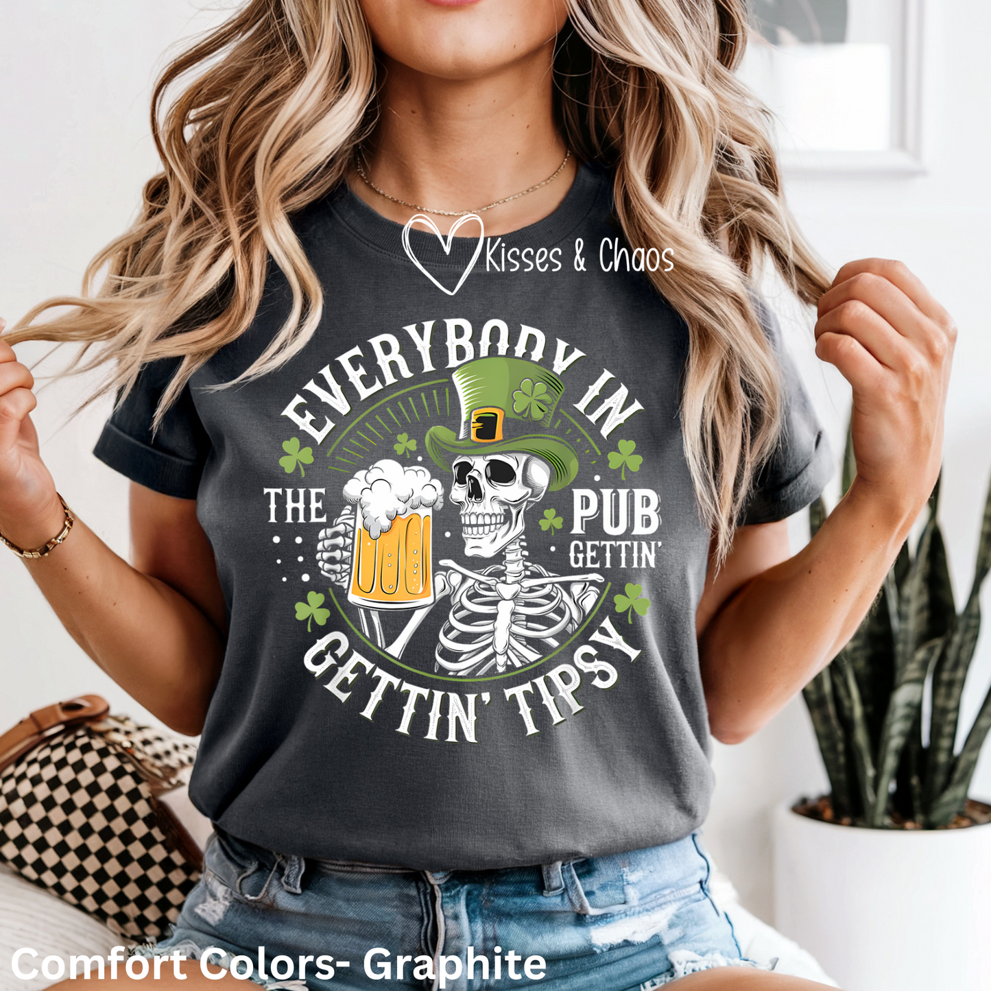 Everybody In The Pub Gettin' Tipsy Tee